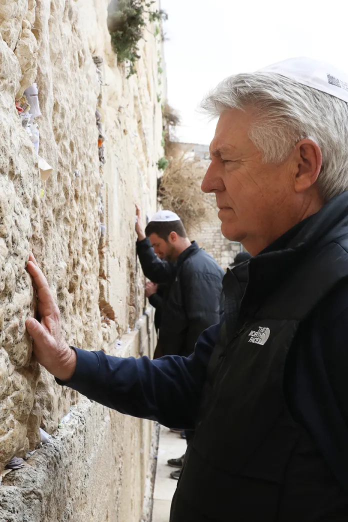 Pastor Jack Graham praying at the Western Wall