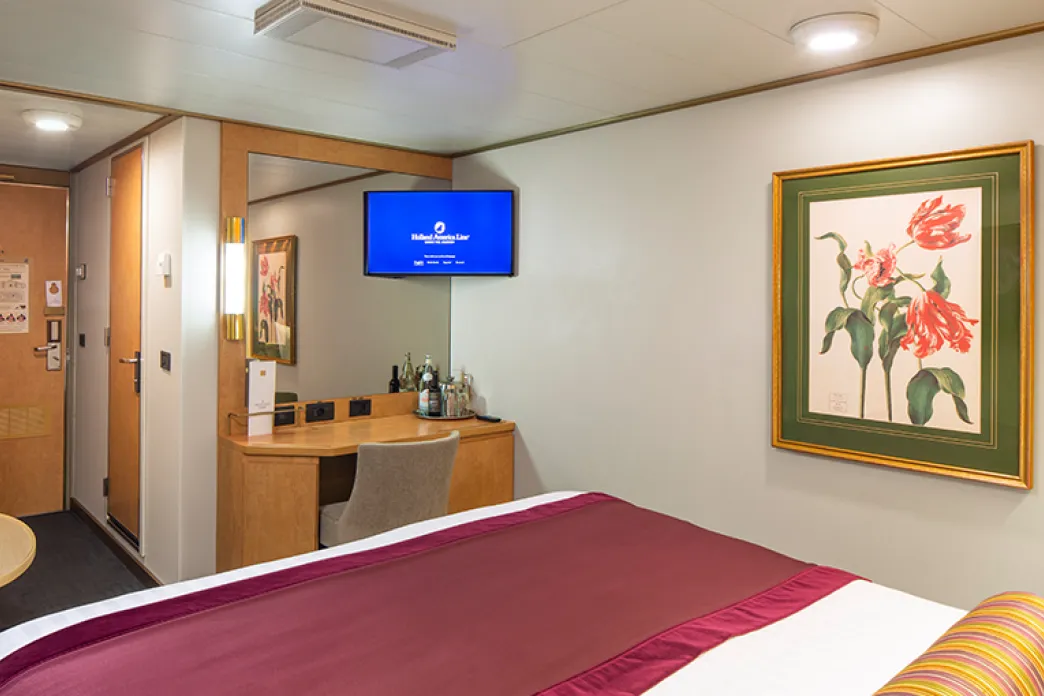 Holland America Line Oosterdam - Interior stateroom
